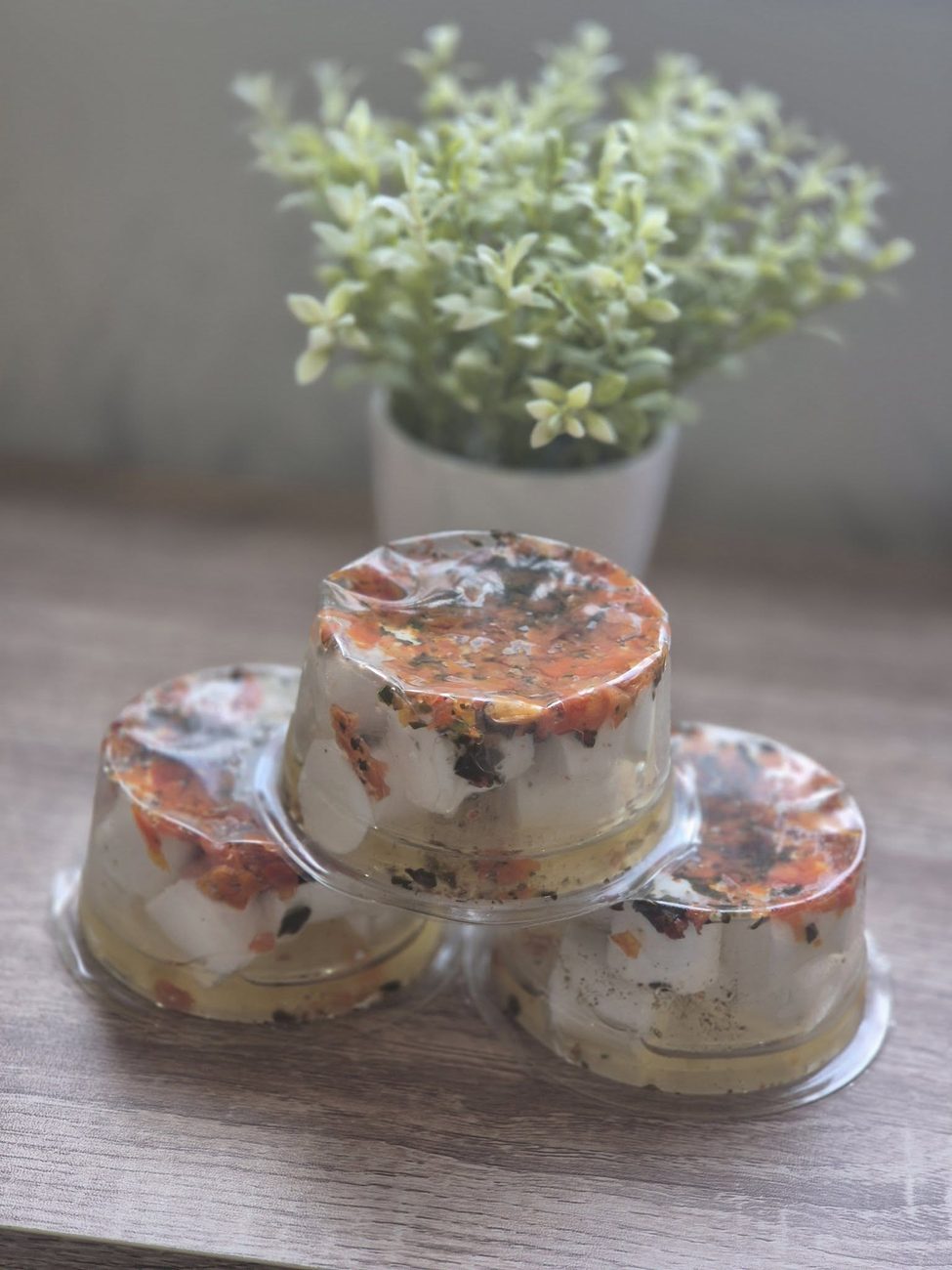 Verrines apéritives au fromage de chèvre prêtes à emporter